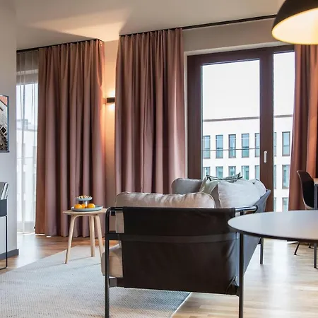 Ipartment Berlin Airport Hotel 4*