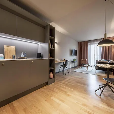 Отель Ipartment Berlin Airport By Western 4*
