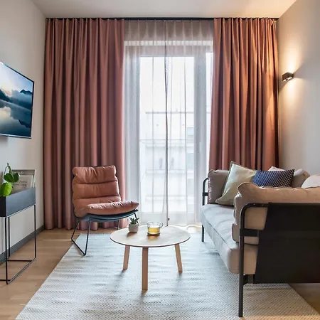 Hotel Ipartment Berlin Airport 4*